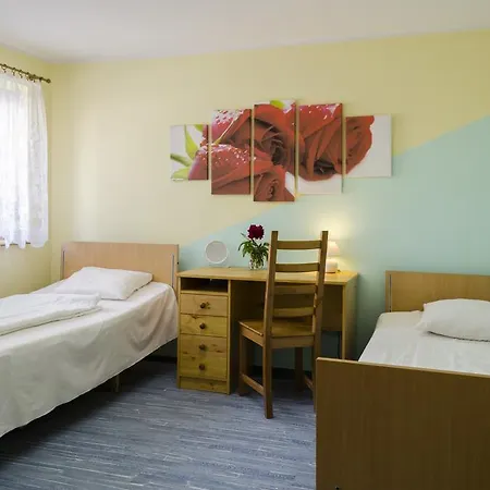 - Kartuska Hostel *